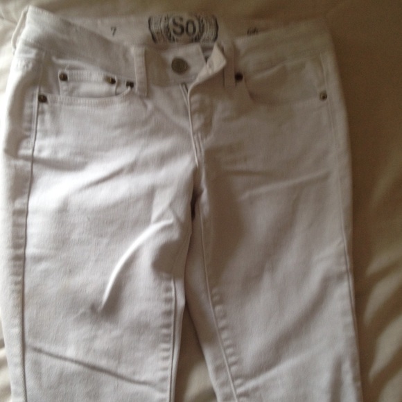 White skinny jean