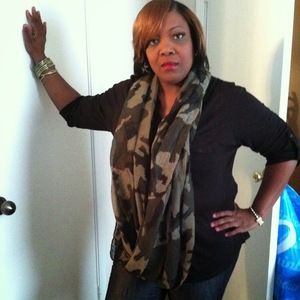 Meet your Posher, Paula