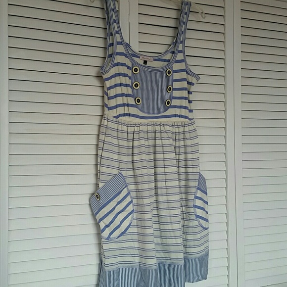 Cute boat style stripped dress!