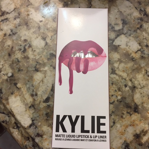Kylie Jenner : Posie K