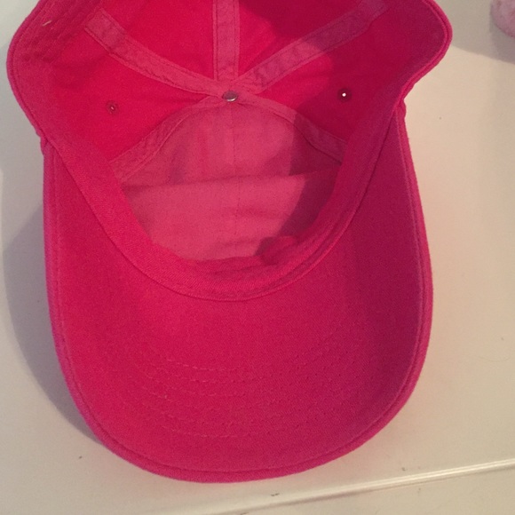 Pink hat💟 - Picture 3 of 3