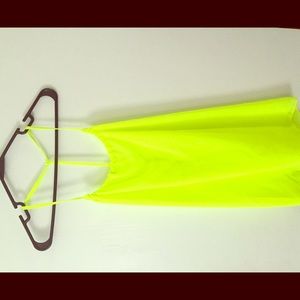 💛Neon Yellow Flowy Tank💛