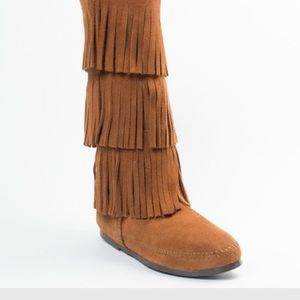 Minnetonka fringe boots, only worn once!