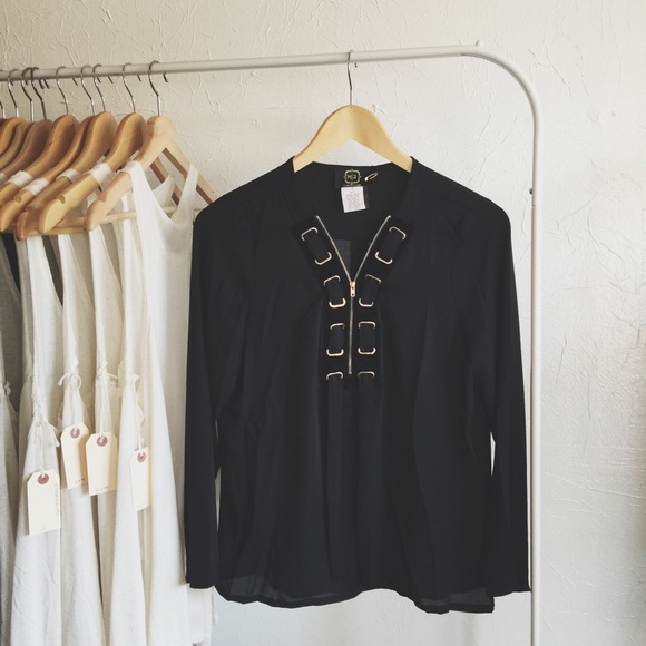 Gold Hardware Lace Up Top - Picture 2 of 4