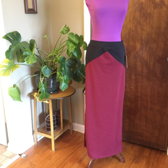 Maxi Skirt - Picture 1 of 3