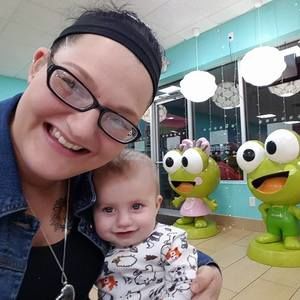 Meet your Posher, Ashley