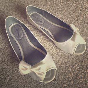 Ivory satin flats with Bow!