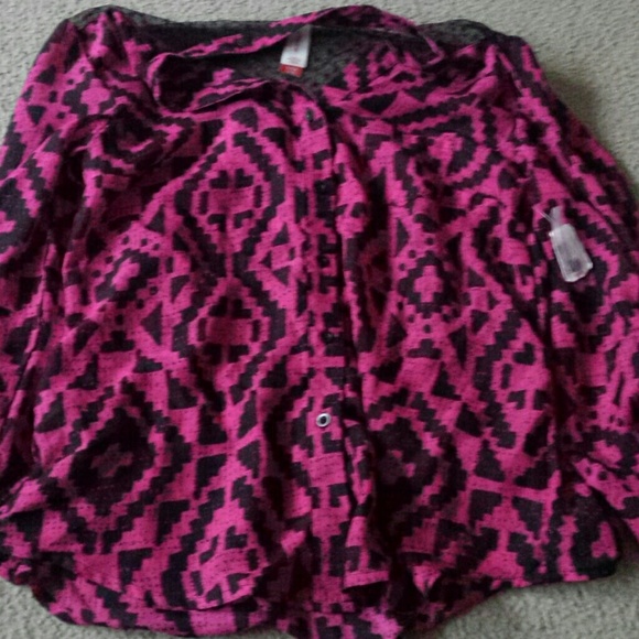 Shirt - Picture 1 of 1