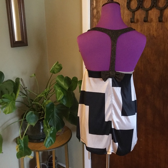 Flowy Top - Picture 3 of 4