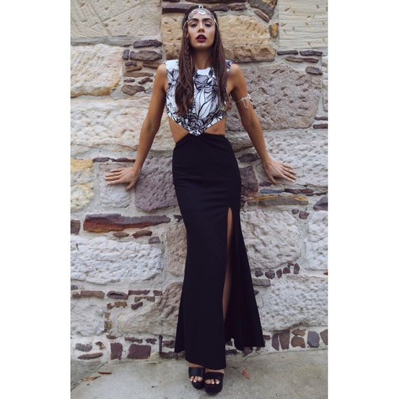 Cut Out Print Dress