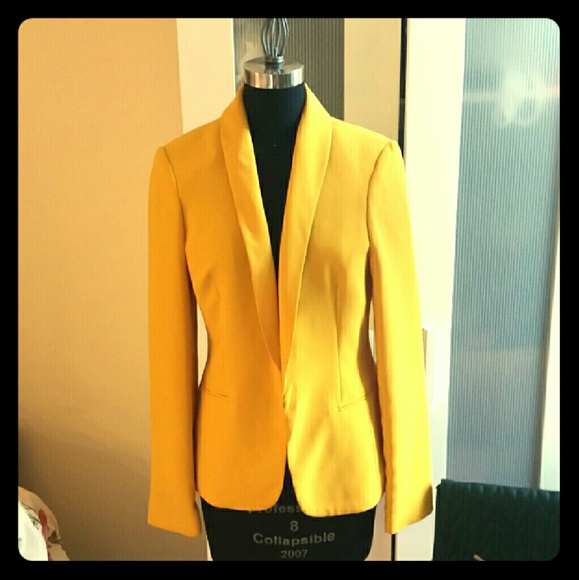 Yellow jacket - Shine bright with this addition