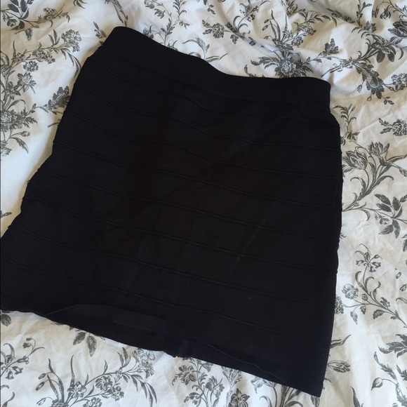 black pencil skirt