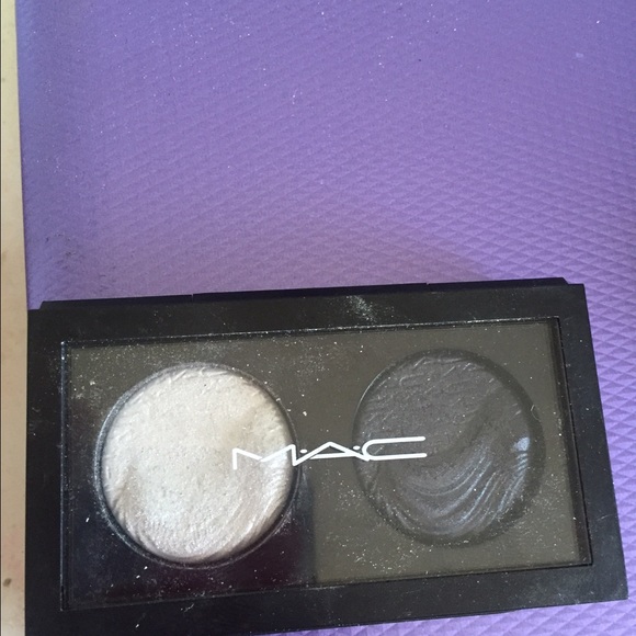 MAC extra dimension eyeshadow X2 duo
