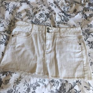 white denim skirt