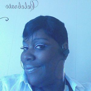 Meet your Posher, Denise