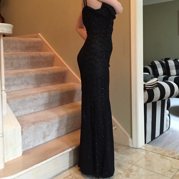 Stunning Evening Gown 💖 - Picture 3 of 4