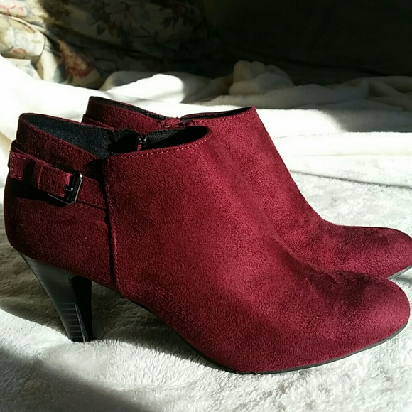 BURGUNDY BOOTIES