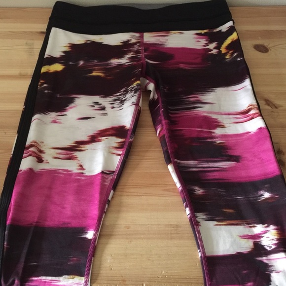 Lululemon size 10 running tights