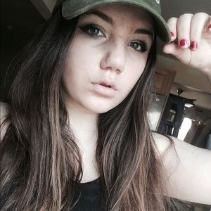 Meet your Posher, Adriana