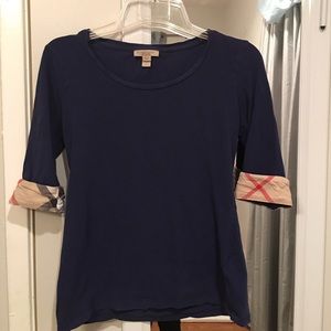 Burberry quarter sleeve shirt