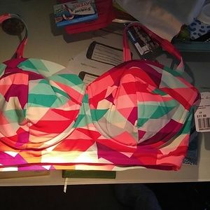Geometric swimsuit top