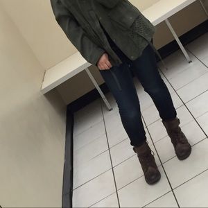 Meet your Posher, Joyce