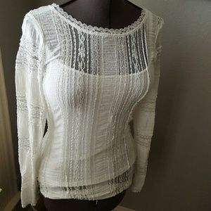 Cream stretch lace top NWT
