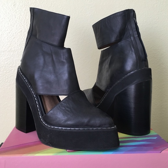 Jeffrey Campbell Bootie