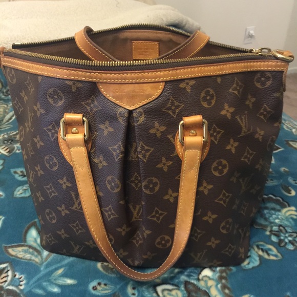 SOLD Louis Vuitton Palermo pm - Picture 1 of 4