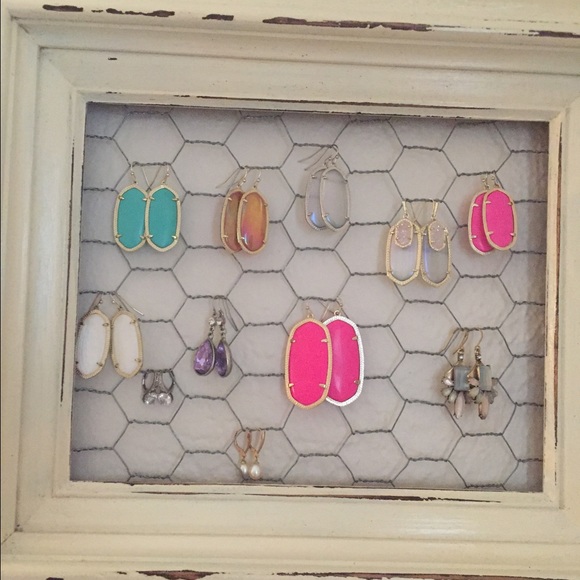 Updated Kendra Scott Collection - Picture 2 of 4