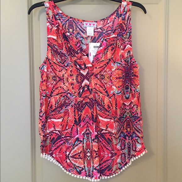 Coral Patterned V-neck Top