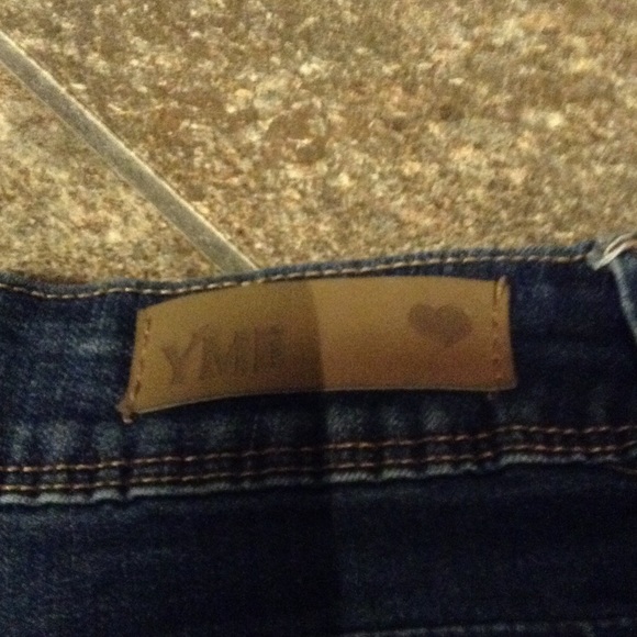 Wanna betta butt YMI denim shorts size 1 - Picture 3 of 3