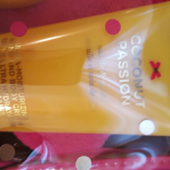 Victorias Secret Bedtime Beauty Kit NEW! - Picture 4 of 4