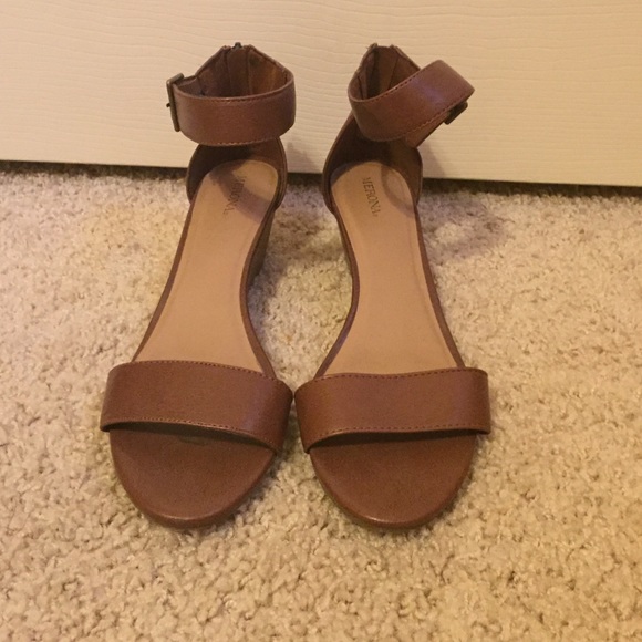 heeled sandals