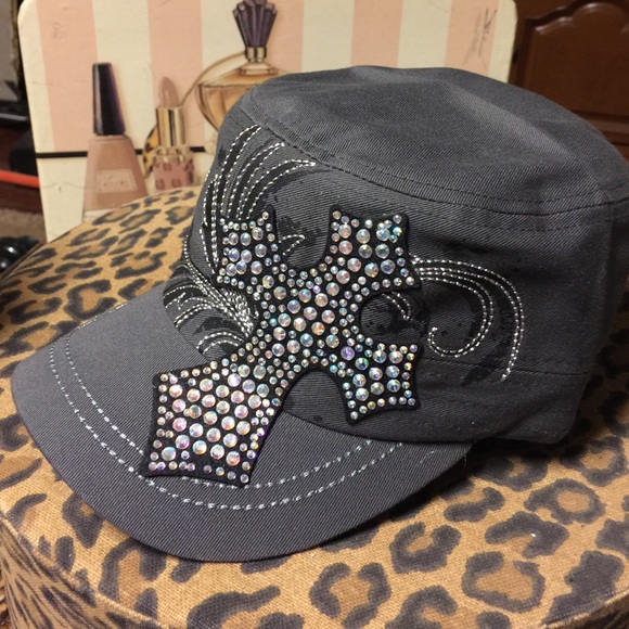 Hat - Picture 2 of 4