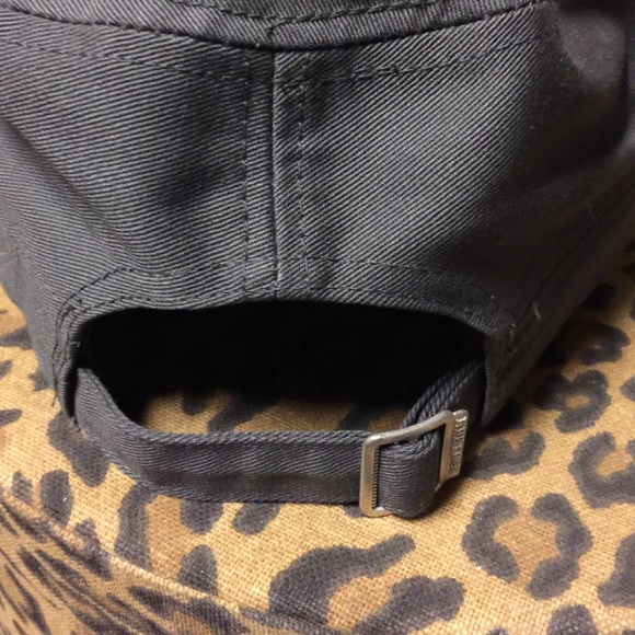 Hat - Picture 4 of 4