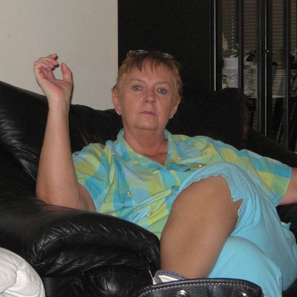 Meet your Posher, Paula - Picture 1 of 1