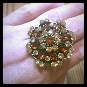fashion ring with crystals