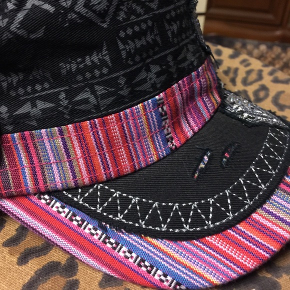 Baseball style hat - Picture 4 of 4