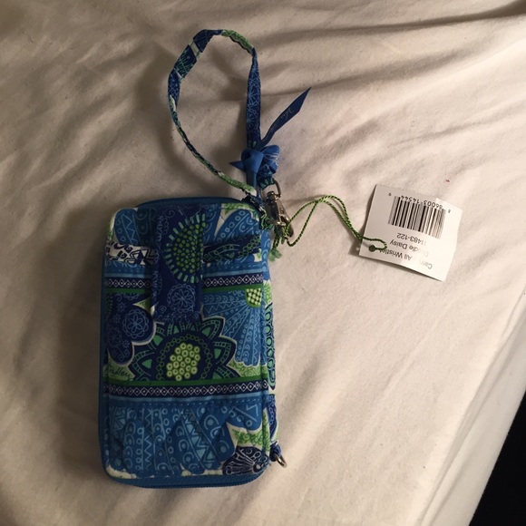 Vera Bradley Carry it all Wristlet
