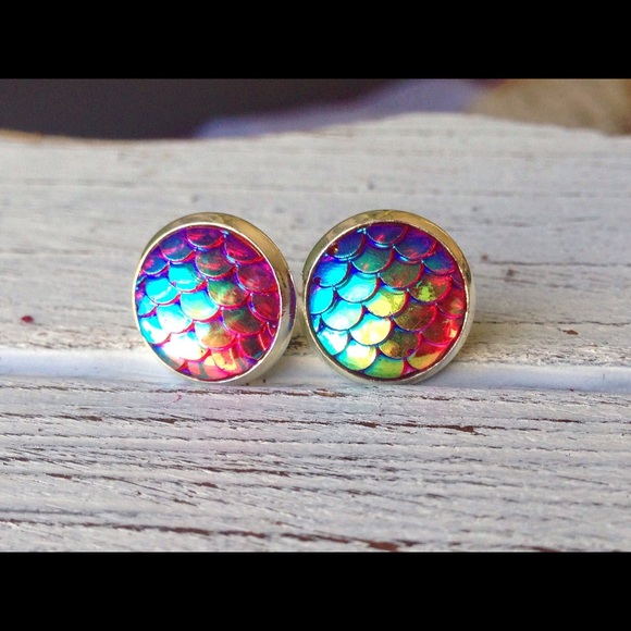 Mermaid Scale Stud Earrings - Picture 3 of 3