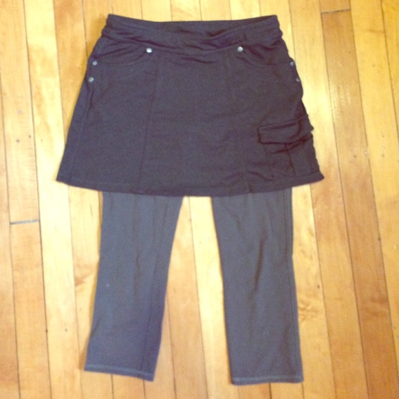 athleta dark green skirt/legging combo size xs