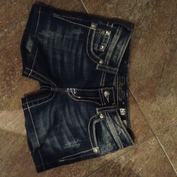 Miss me denim shorts size 25
