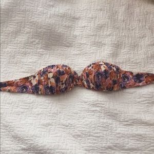 Floral strapless bikini