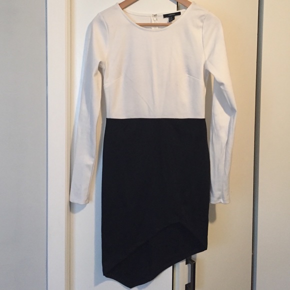 Mini dress - Picture 1 of 2