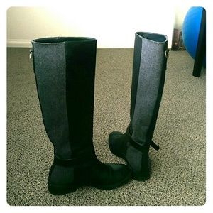 Stylish black and felt boots! Great price!