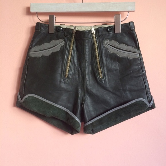 Nasty Gal Double Zip Hi Lo Leather Shorts - Picture 3 of 4