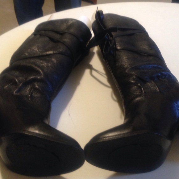 Pebble leather long boots - Picture 2 of 4