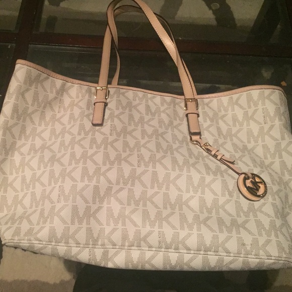 MK shoulder tote
