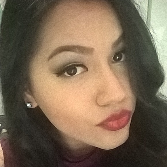 Meet your Posher, Alejandra